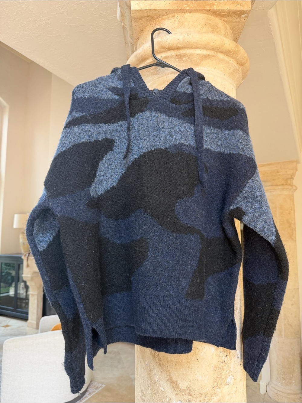 NWOT Aqua Navy Blue & Black Camouflage Cowl Neck Hoodie Sweater Sz M